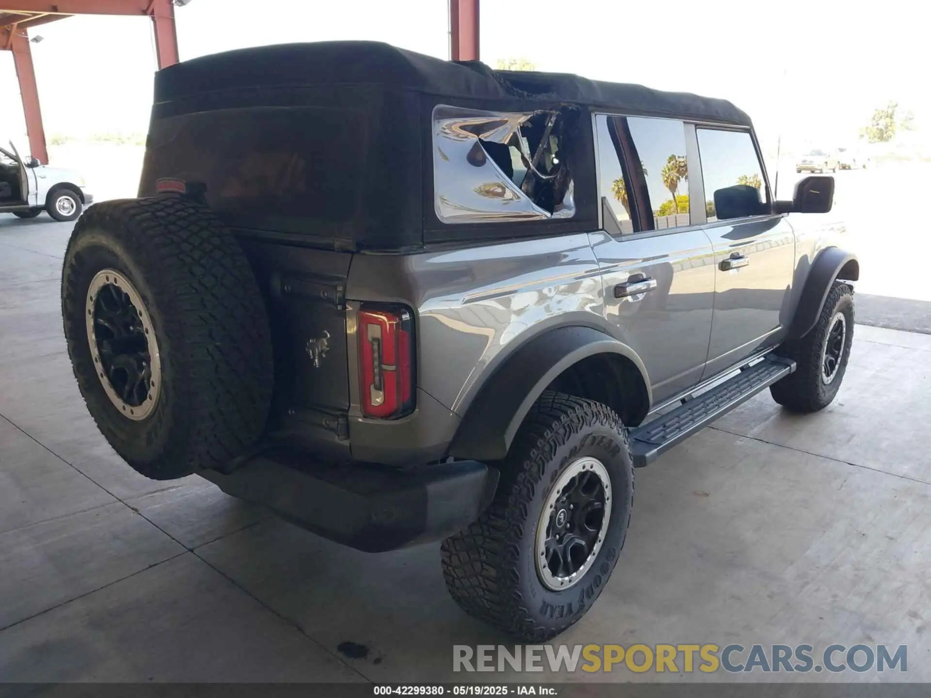 4 Фотография поврежденного автомобиля 1FMDE5DH9NLB57270 FORD BRONCO 2022