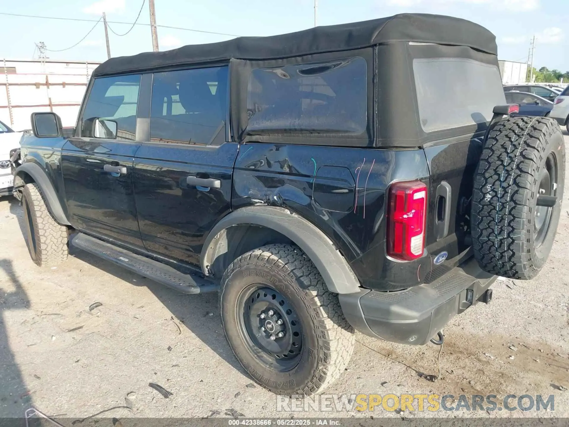 3 Фотография поврежденного автомобиля 1FMEE5BP3NLA74562 FORD BRONCO 2022