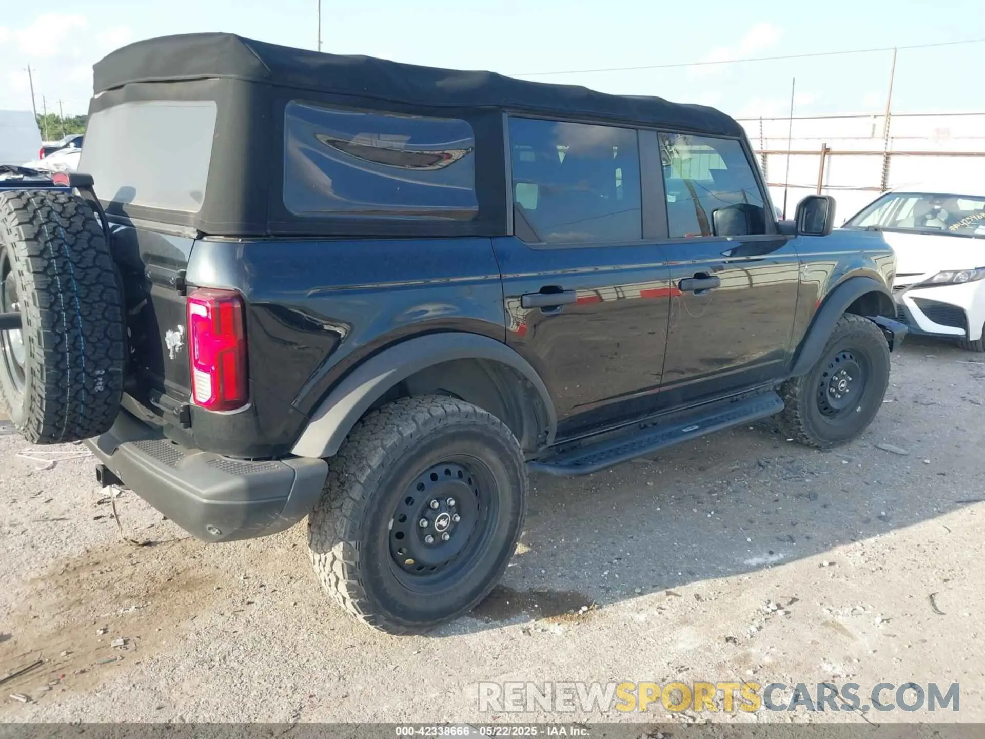4 Фотография поврежденного автомобиля 1FMEE5BP3NLA74562 FORD BRONCO 2022