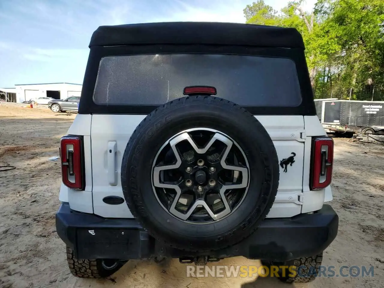6 Photograph of a damaged car 1FMEE5BP3NLB29902 FORD BRONCO 2022