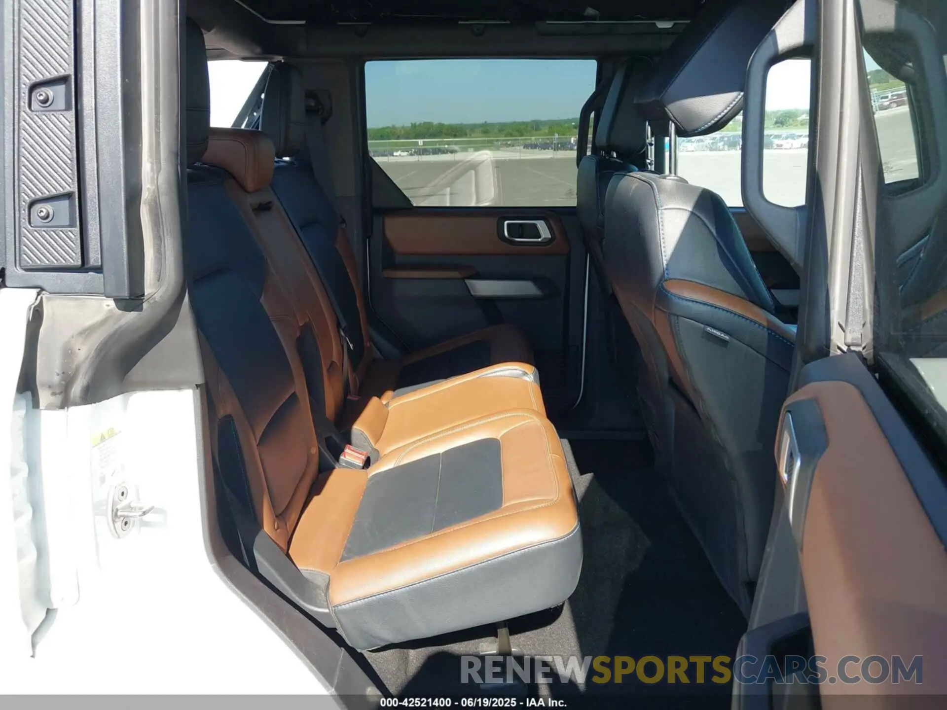 8 Фотография поврежденного автомобиля 1FMEE5BPXNLB21960 FORD BRONCO 2022
