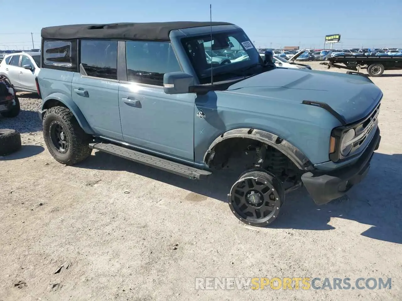 4 Photograph of a damaged car 1FMEE5BPXNLB48768 FORD BRONCO 2022