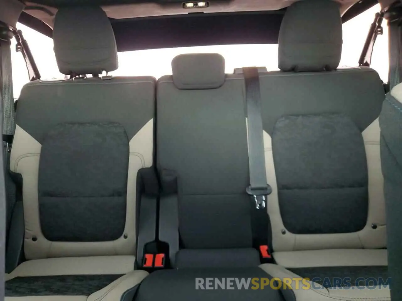 10 Фотография поврежденного автомобиля 1FMEE5DP0NLA72068 FORD BRONCO 2022