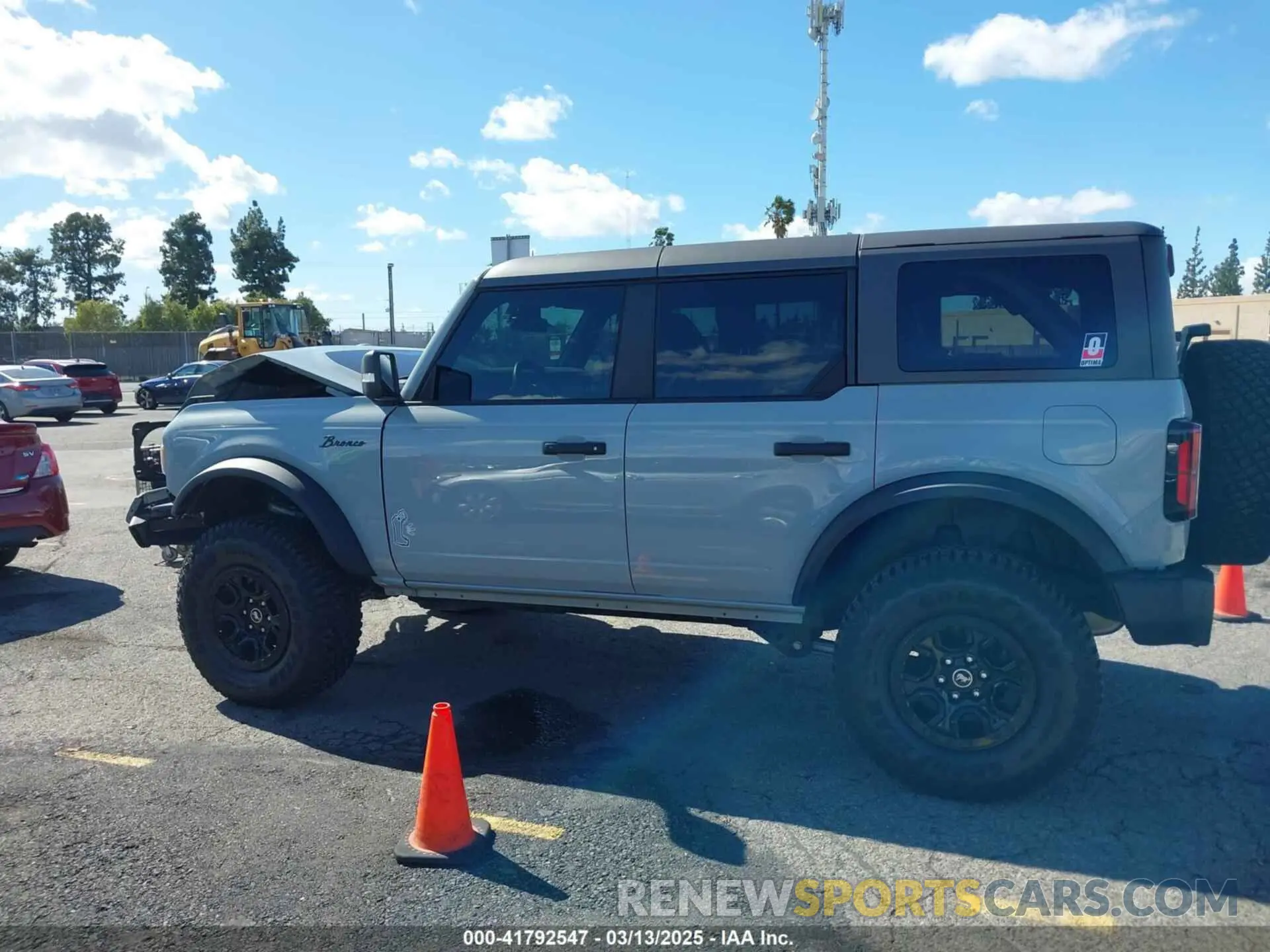 14 Photograph of a damaged car 1FMEE5DP1NLB51765 FORD BRONCO 2022