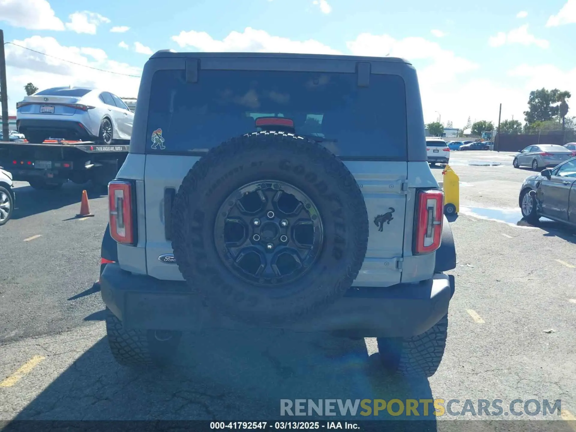 16 Photograph of a damaged car 1FMEE5DP1NLB51765 FORD BRONCO 2022