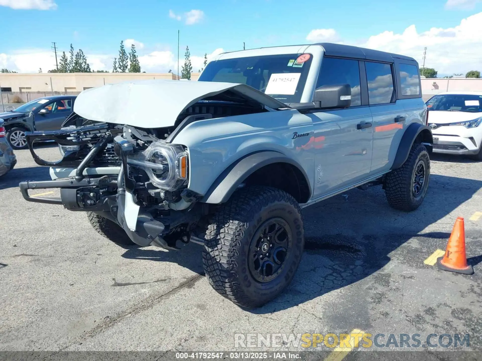 2 Photograph of a damaged car 1FMEE5DP1NLB51765 FORD BRONCO 2022
