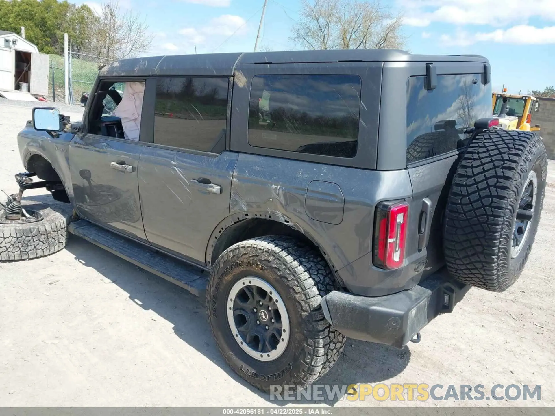 3 Фотография поврежденного автомобиля 1FMEE5DP3NLB03118 FORD BRONCO 2022