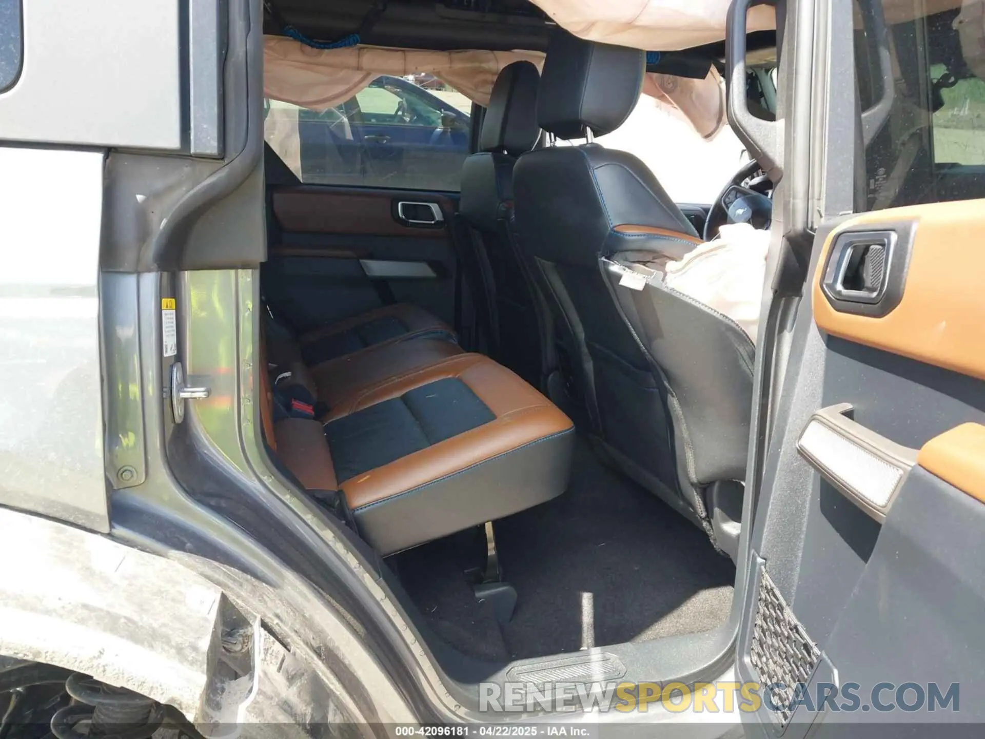 8 Фотография поврежденного автомобиля 1FMEE5DP3NLB03118 FORD BRONCO 2022