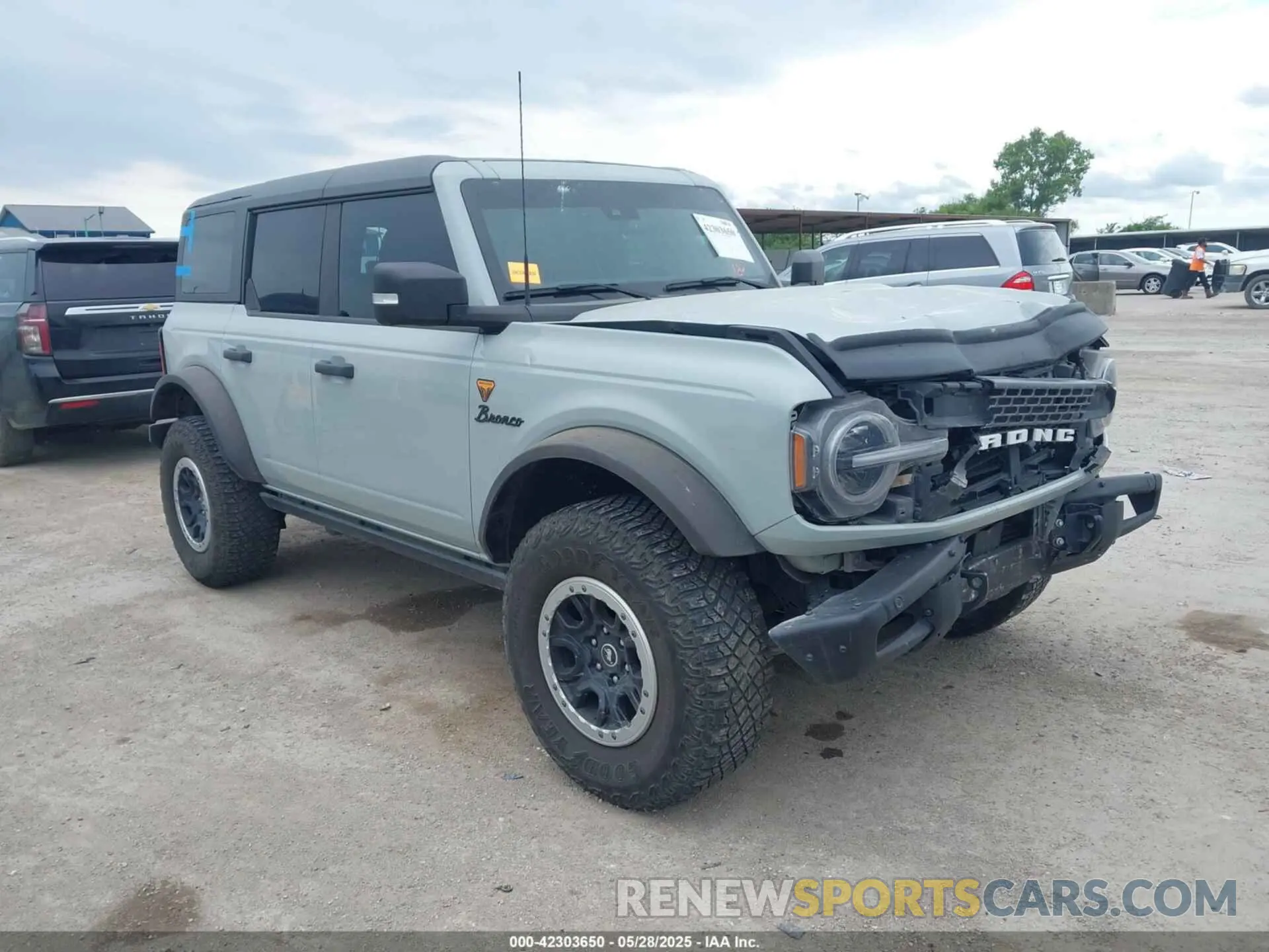 1 Photograph of a damaged car 1FMEE5DP3NLB31811 FORD BRONCO 2022