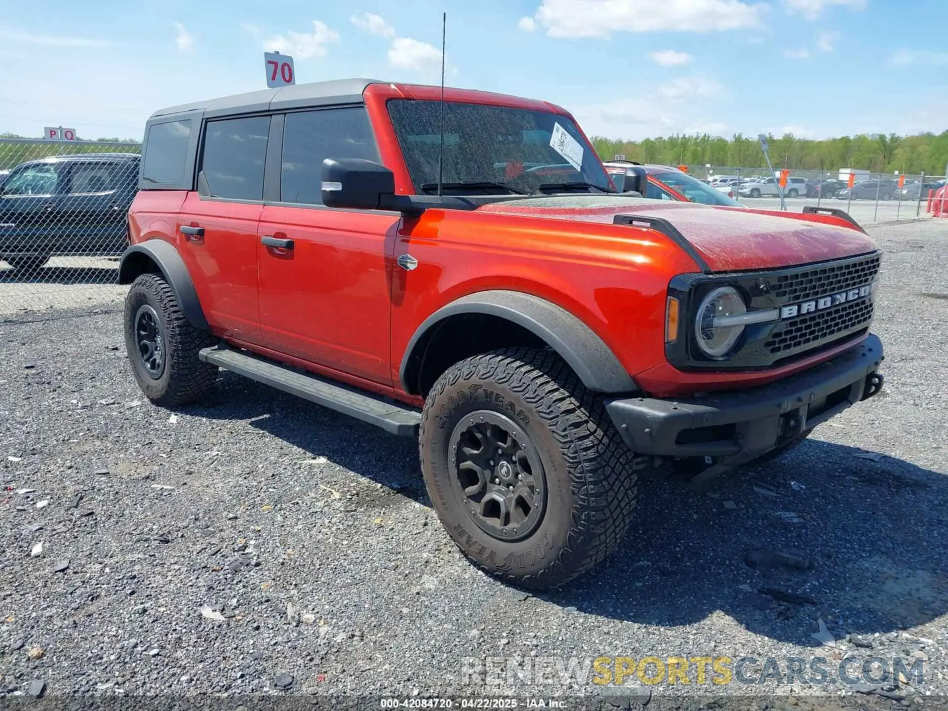 1 Фотография поврежденного автомобиля 1FMEE5DP3NLB42355 FORD BRONCO 2022