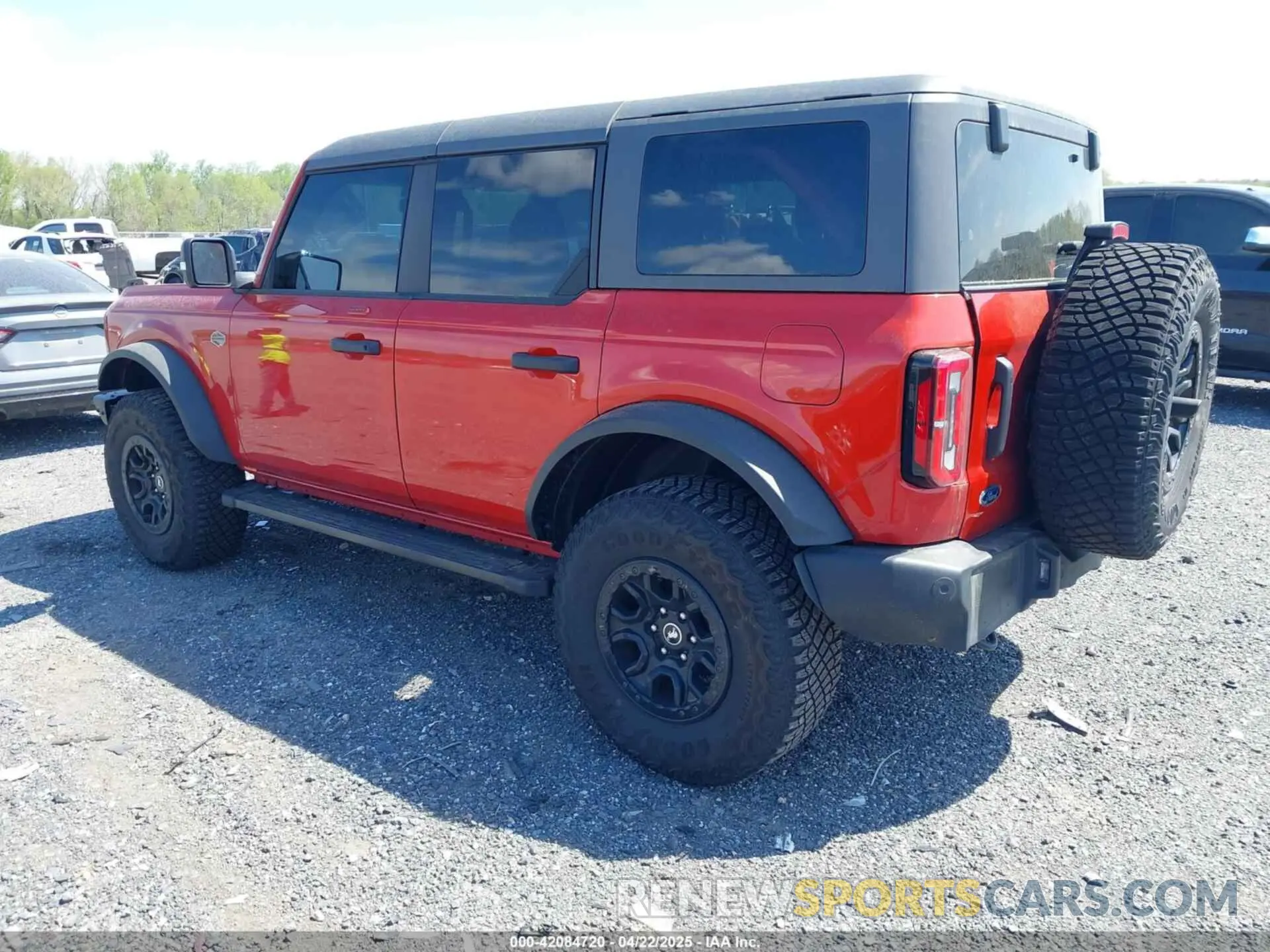3 Фотография поврежденного автомобиля 1FMEE5DP3NLB42355 FORD BRONCO 2022