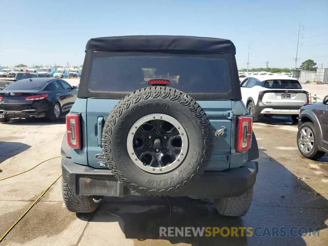 6 Photograph of a damaged car 1FMEE5DP3NLB62749 FORD BRONCO 2022
