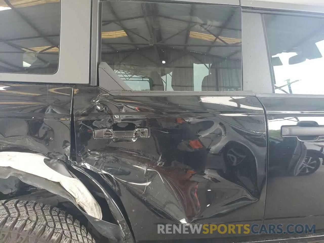 11 Photograph of a damaged car 1FMEE5DP5NLB41837 FORD BRONCO 2022