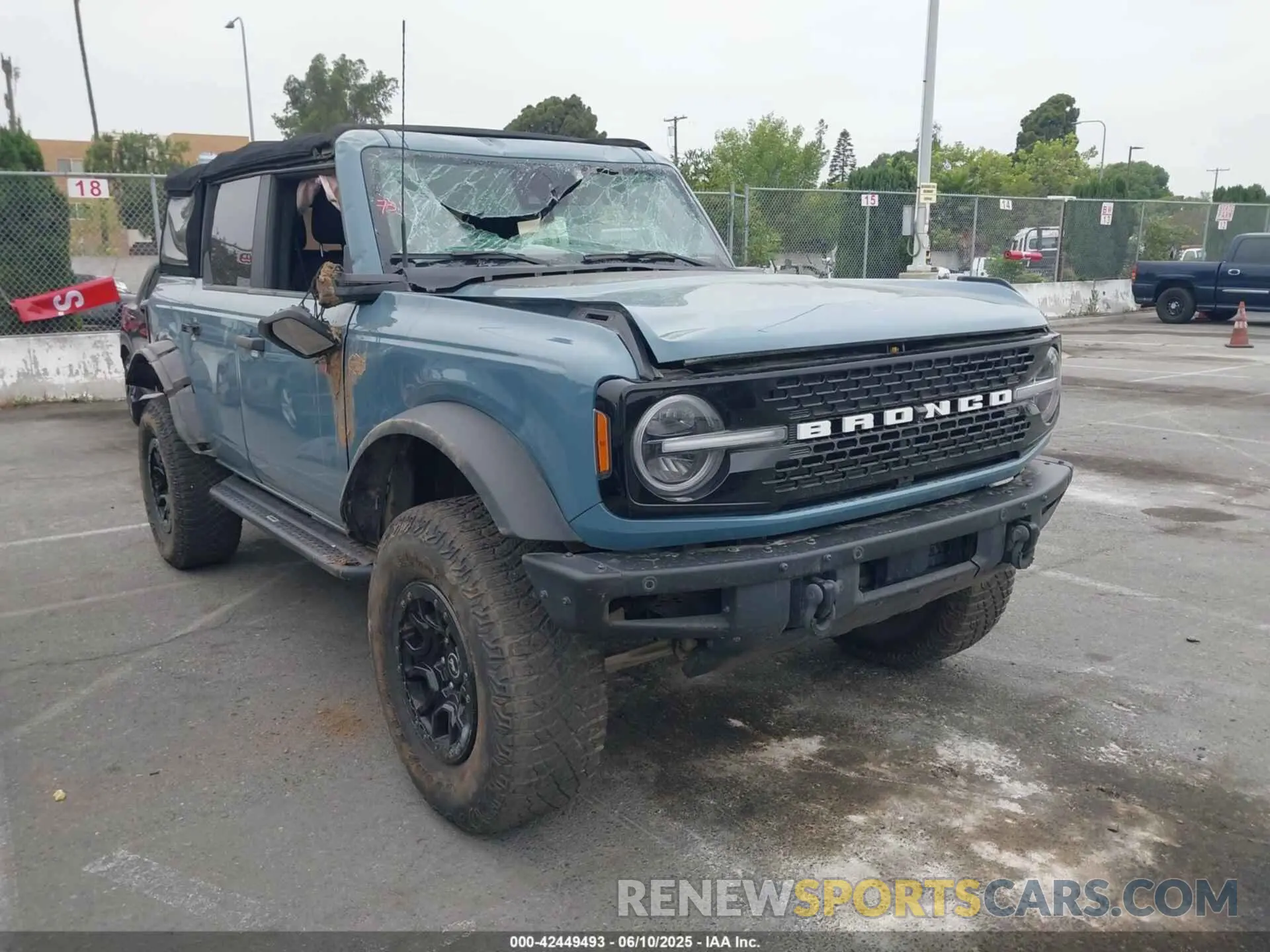 1 Фотография поврежденного автомобиля 1FMEE5DP6NLA91823 FORD BRONCO 2022
