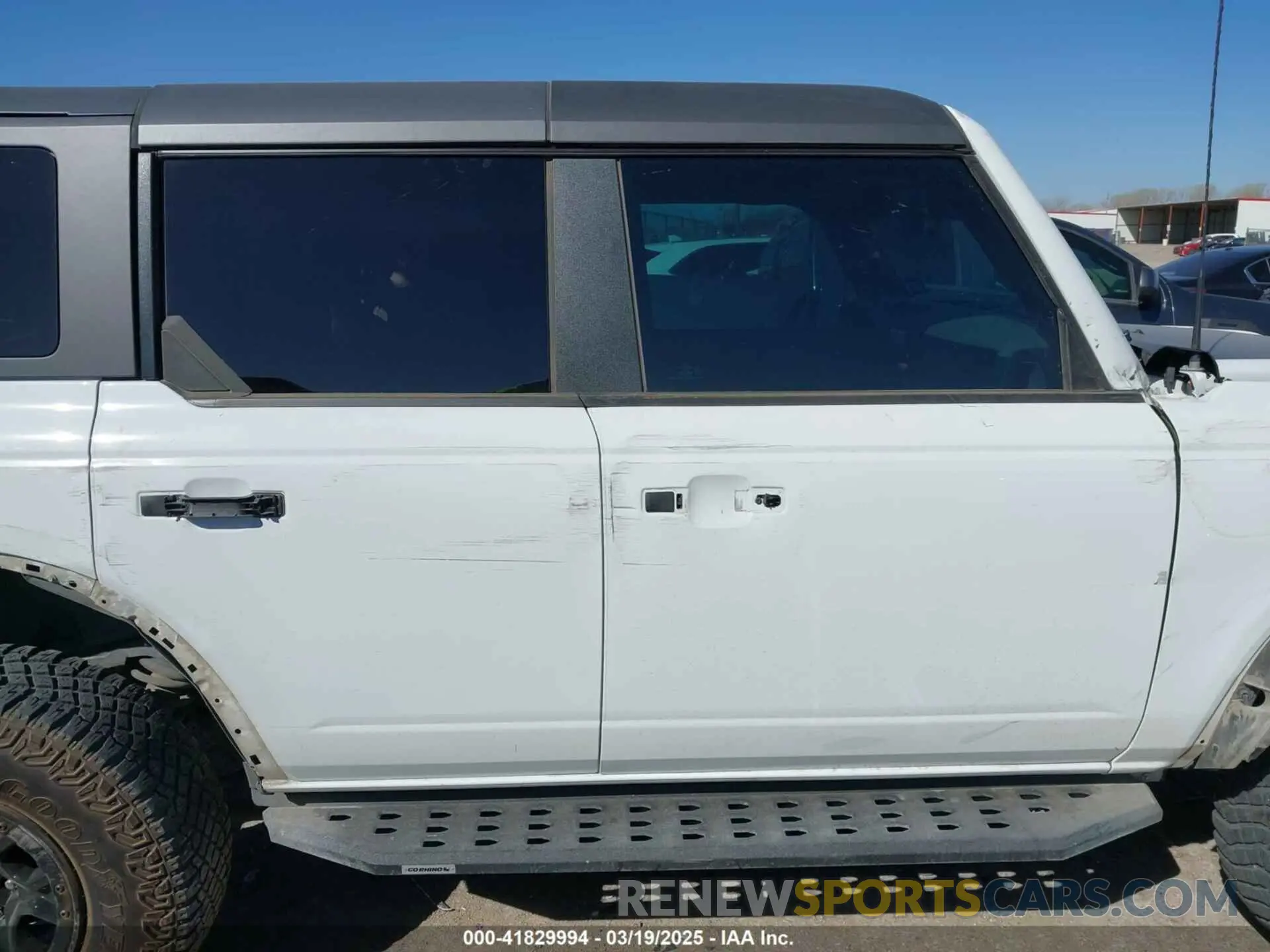 13 Photograph of a damaged car 1FMEE5DP8NLA97039 FORD BRONCO 2022