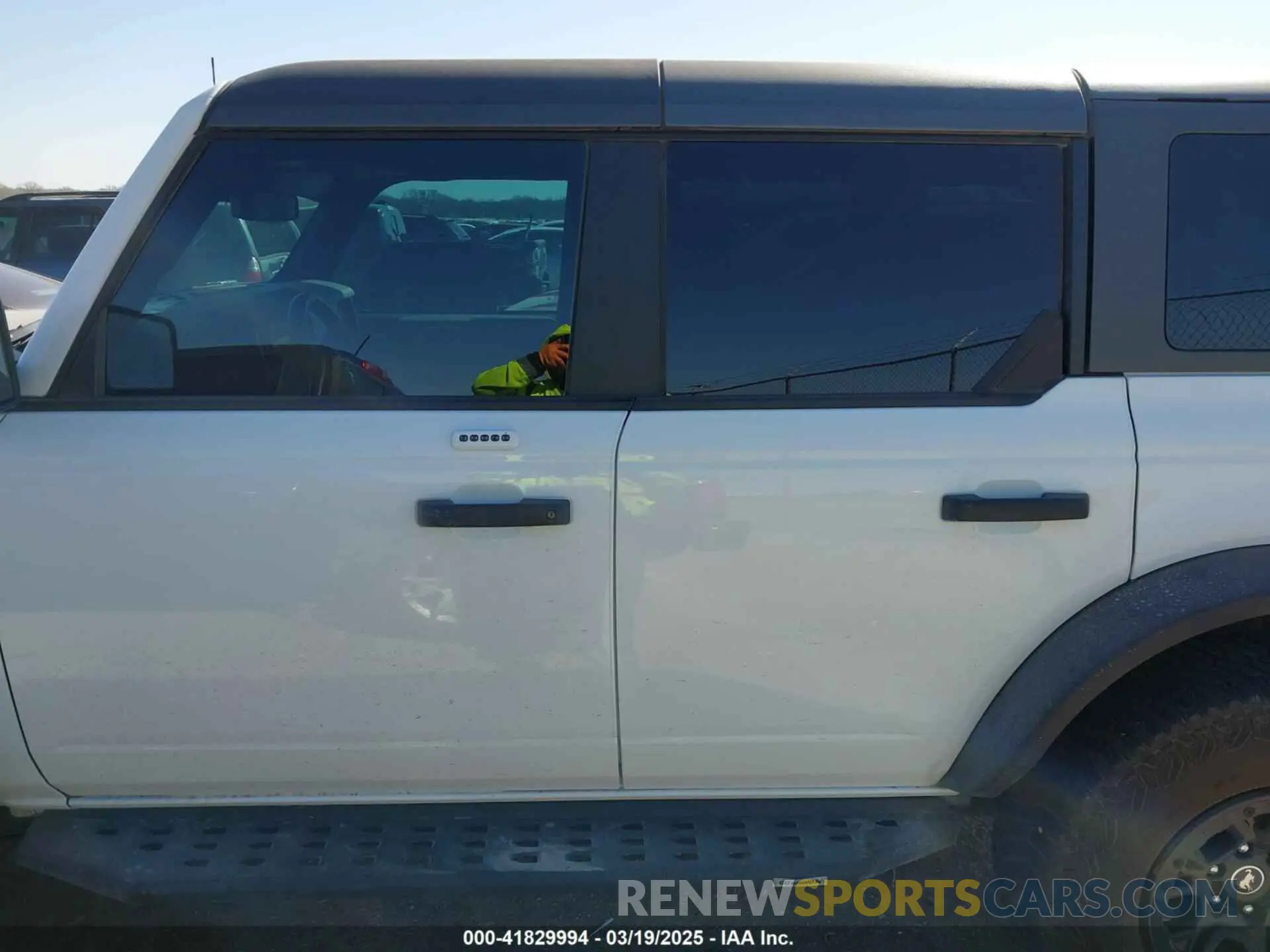 14 Photograph of a damaged car 1FMEE5DP8NLA97039 FORD BRONCO 2022