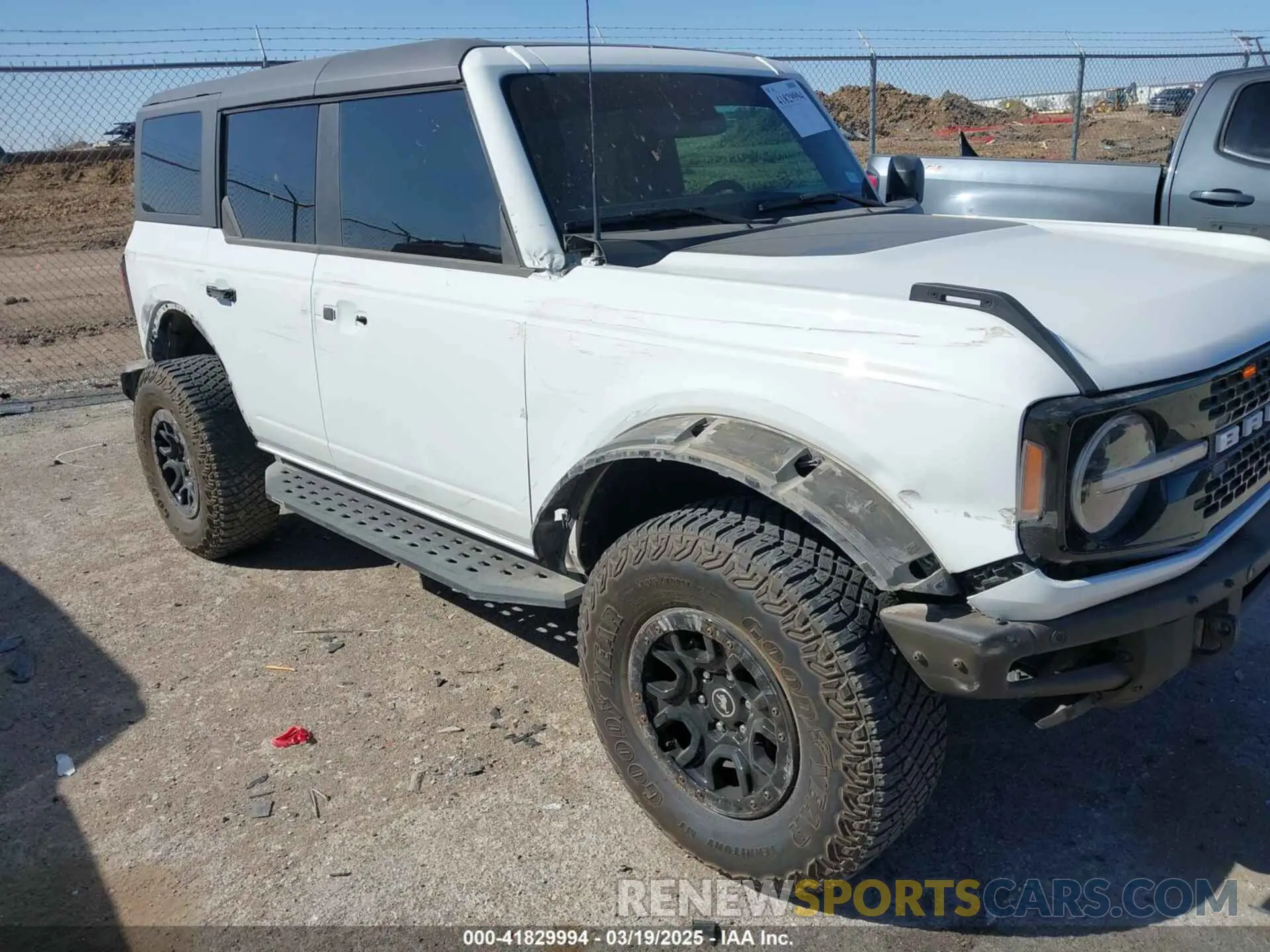 6 Photograph of a damaged car 1FMEE5DP8NLA97039 FORD BRONCO 2022