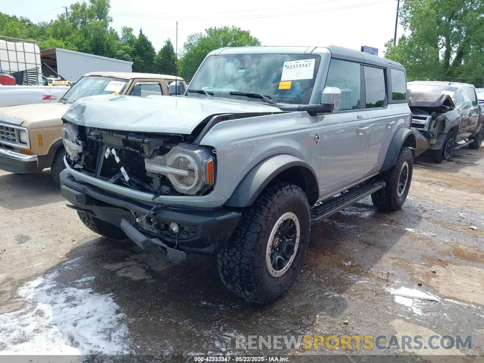 2 Photograph of a damaged car 1FMEE5DPXNLA96815 FORD BRONCO 2022