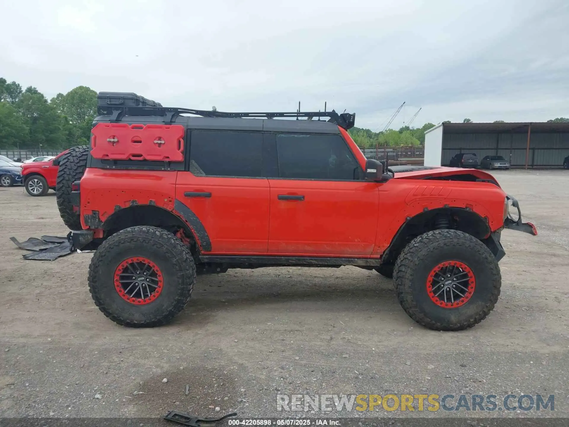 13 Photograph of a damaged car 1FMEE5JR1NLA52465 FORD BRONCO 2022