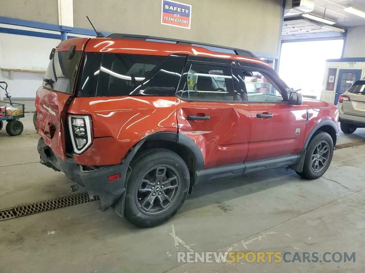 3 Фотография поврежденного автомобиля 3FMCR9B61NRD66187 FORD BRONCO 2022