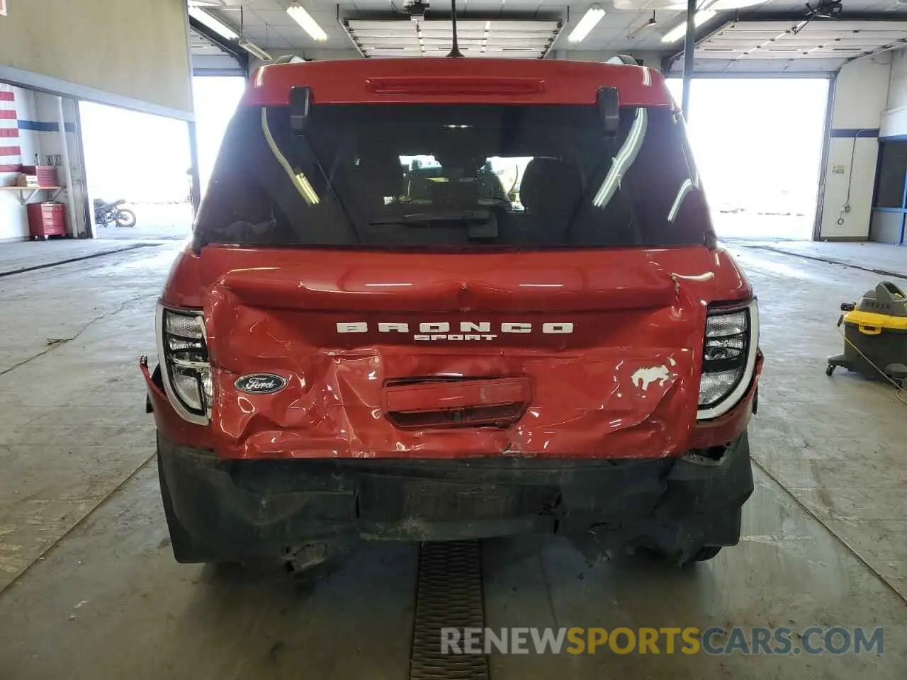 6 Фотография поврежденного автомобиля 3FMCR9B61NRD66187 FORD BRONCO 2022