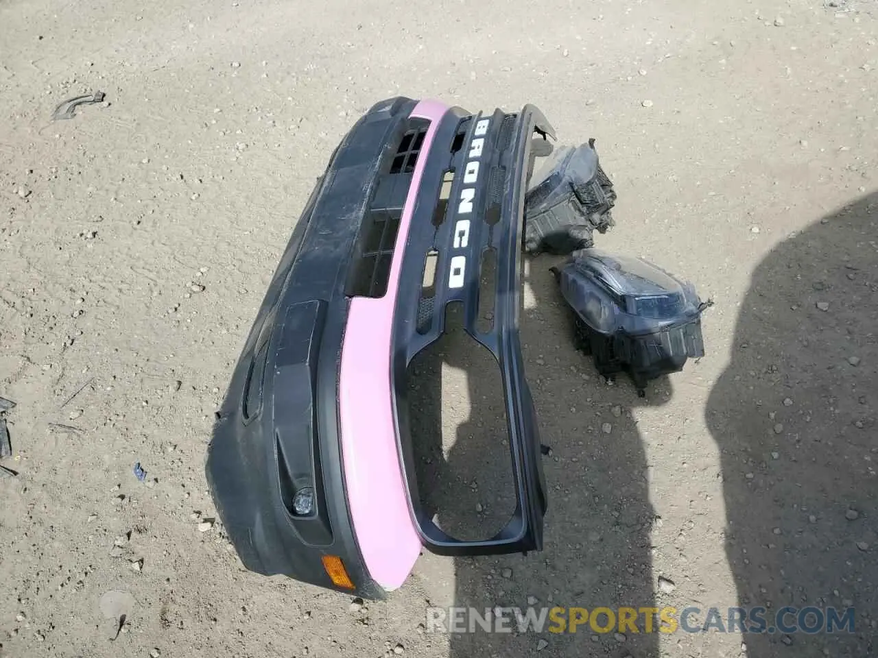 13 Photograph of a damaged car 3FMCR9B66NRD15476 FORD BRONCO 2022