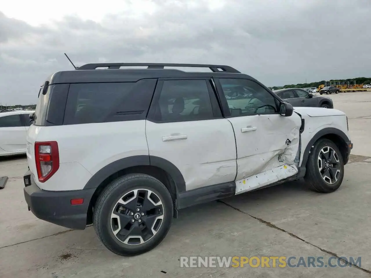3 Photograph of a damaged car 3FMCR9C63NRD18933 FORD BRONCO 2022