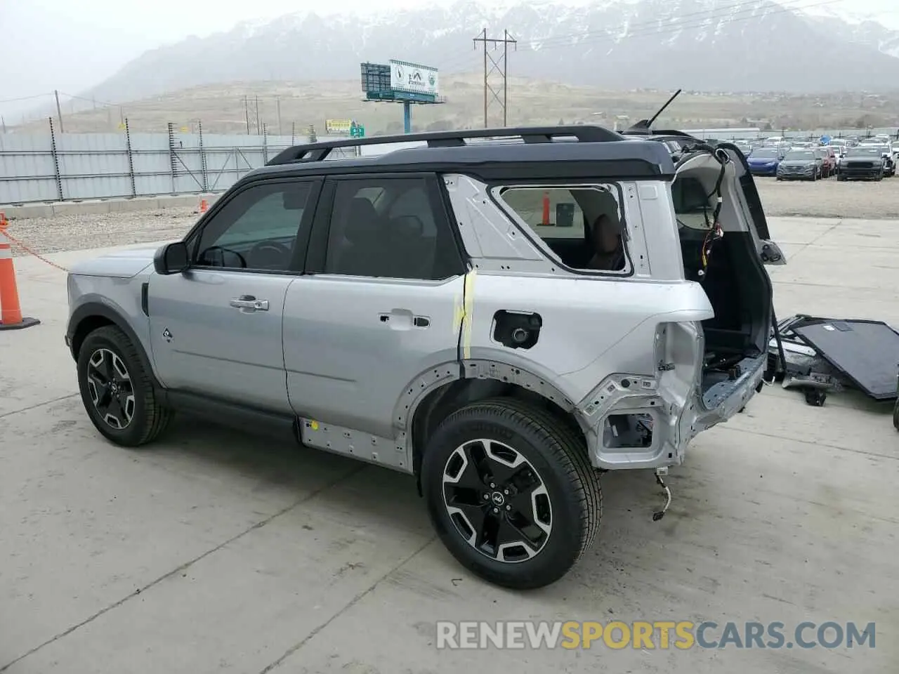 2 Photograph of a damaged car 3FMCR9C69NRD50687 FORD BRONCO 2022