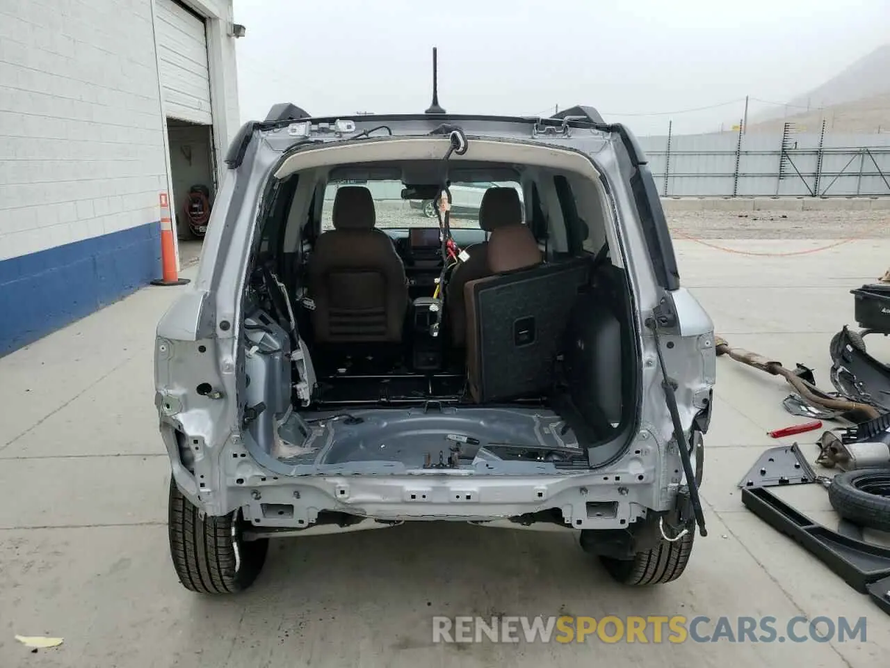 6 Photograph of a damaged car 3FMCR9C69NRD50687 FORD BRONCO 2022