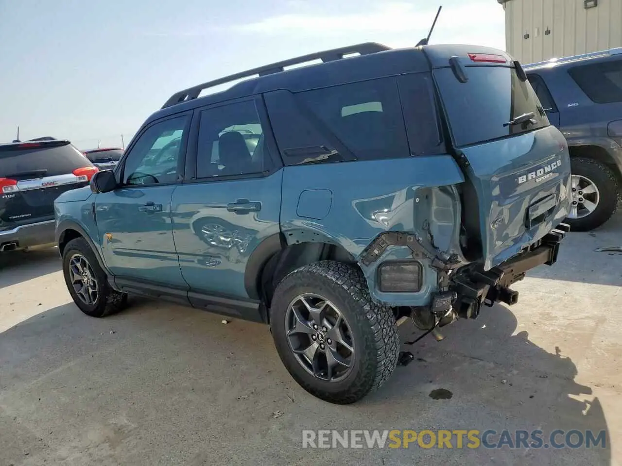 2 Photograph of a damaged car 3FMCR9D9XNRD72951 FORD BRONCO 2022