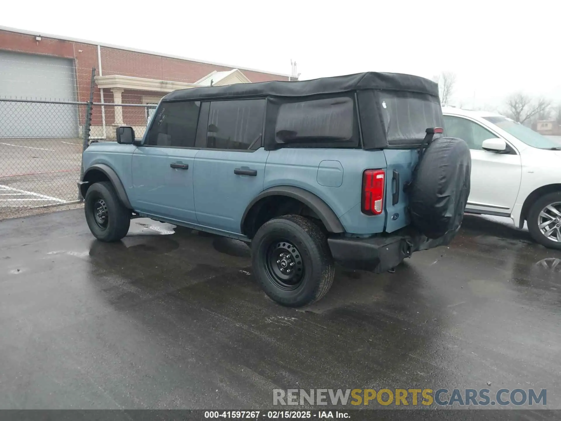 3 Фотография поврежденного автомобиля 1FMDE5BH2PLA98570 FORD BRONCO 2023