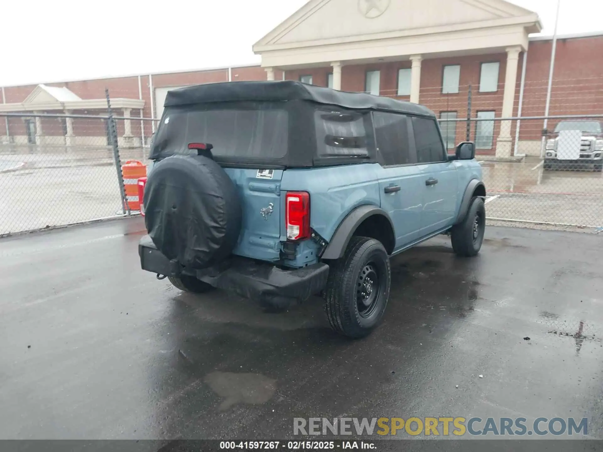 4 Фотография поврежденного автомобиля 1FMDE5BH2PLA98570 FORD BRONCO 2023
