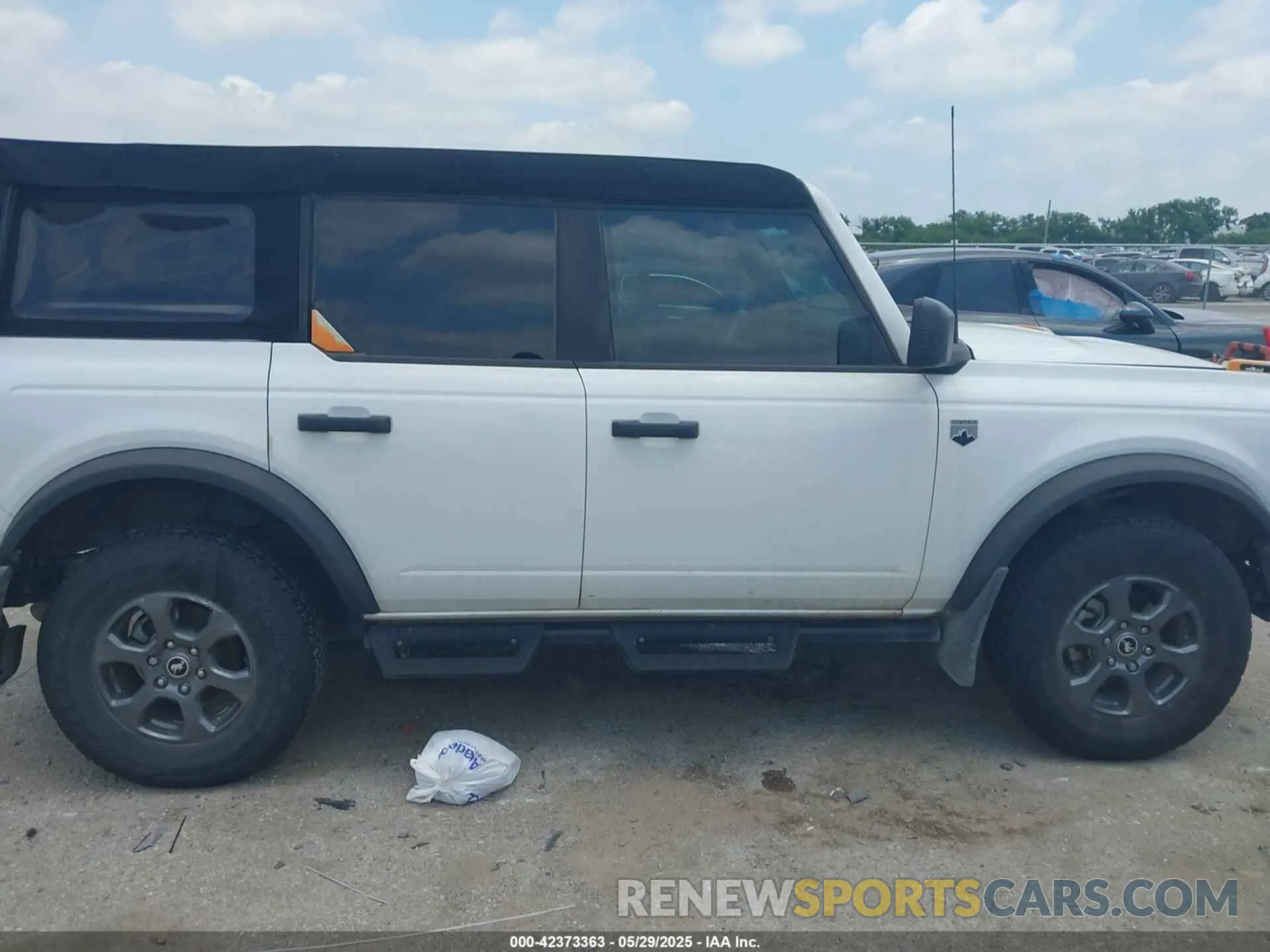 13 Фотография поврежденного автомобиля 1FMDE5BH2PLB19935 FORD BRONCO 2023