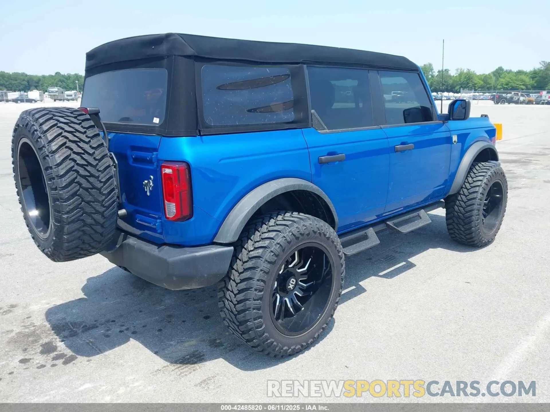 4 Фотография поврежденного автомобиля 1FMDE5BH4PLB18625 FORD BRONCO 2023