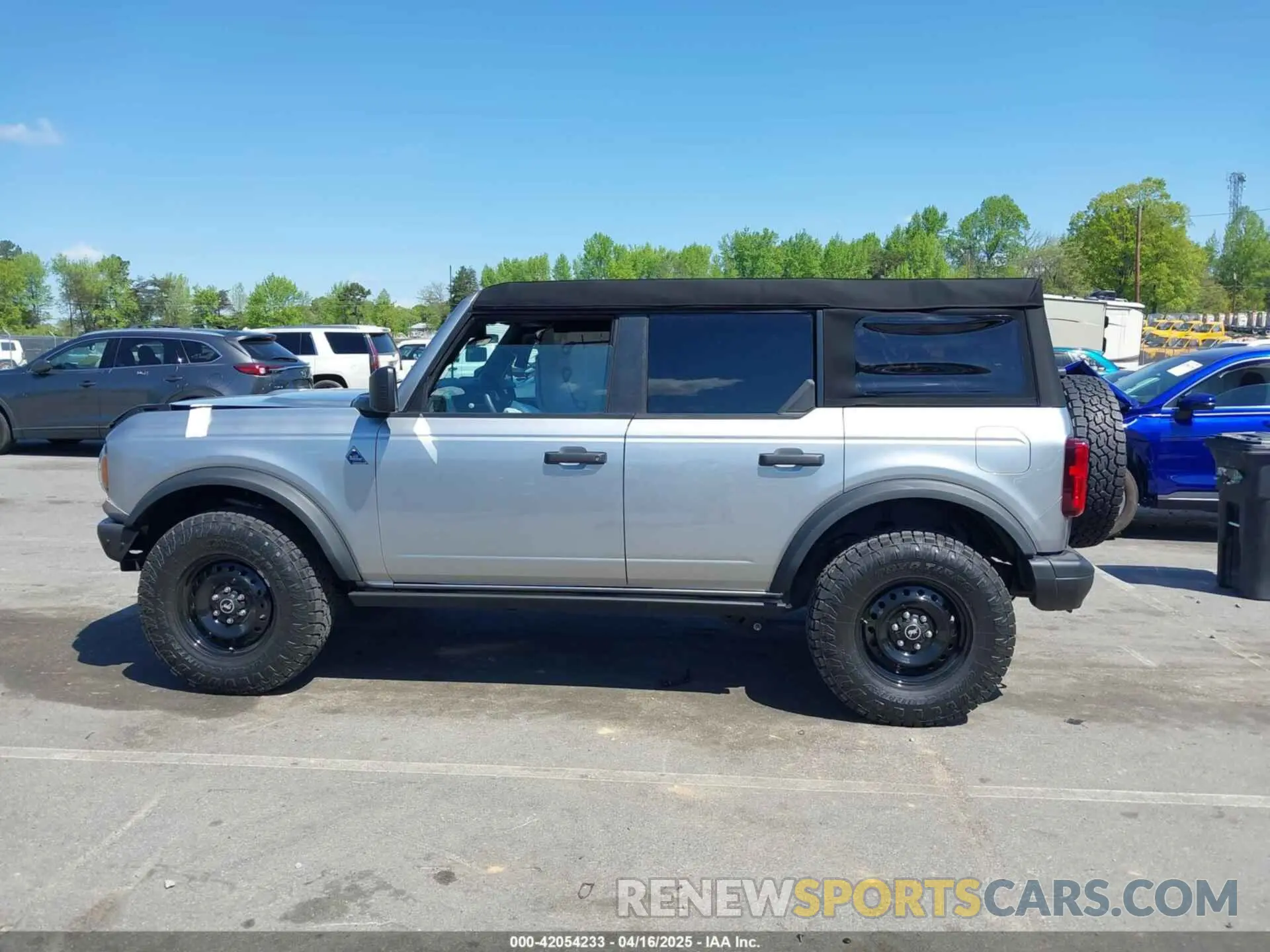 14 Photograph of a damaged car 1FMDE5BH4PLB24666 FORD BRONCO 2023