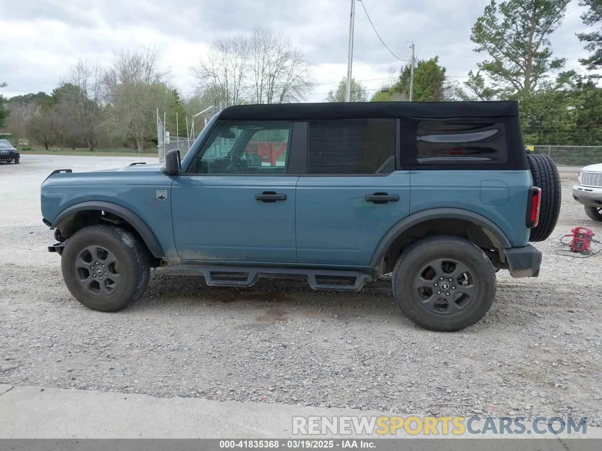 15 Photograph of a damaged car 1FMDE5BH8PLB46878 FORD BRONCO 2023