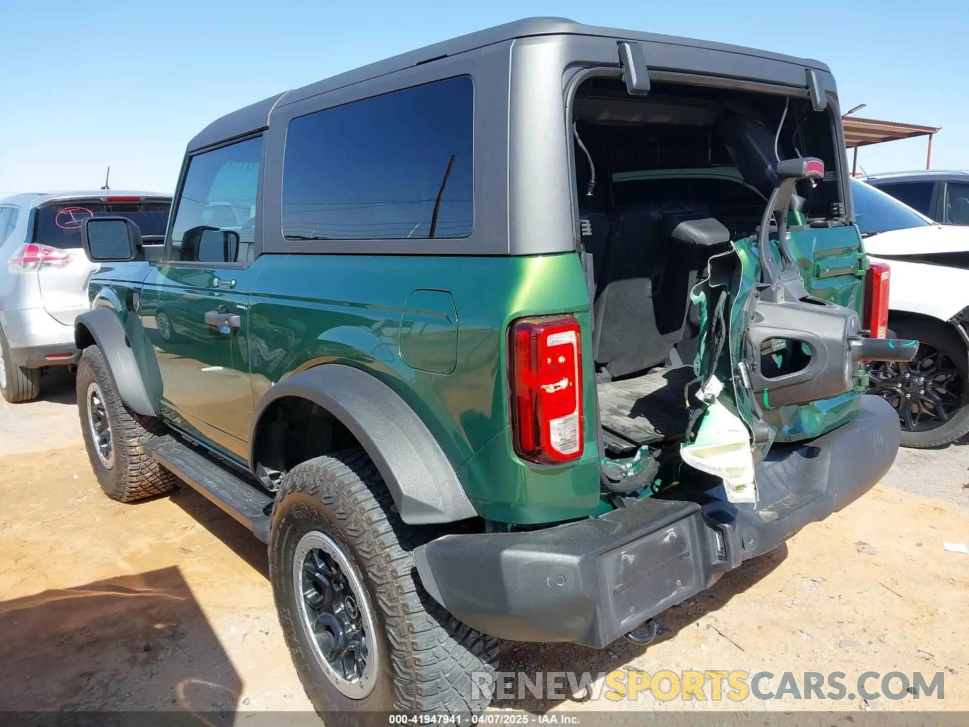 3 Photograph of a damaged car 1FMDE5CP6PLB96281 FORD BRONCO 2023