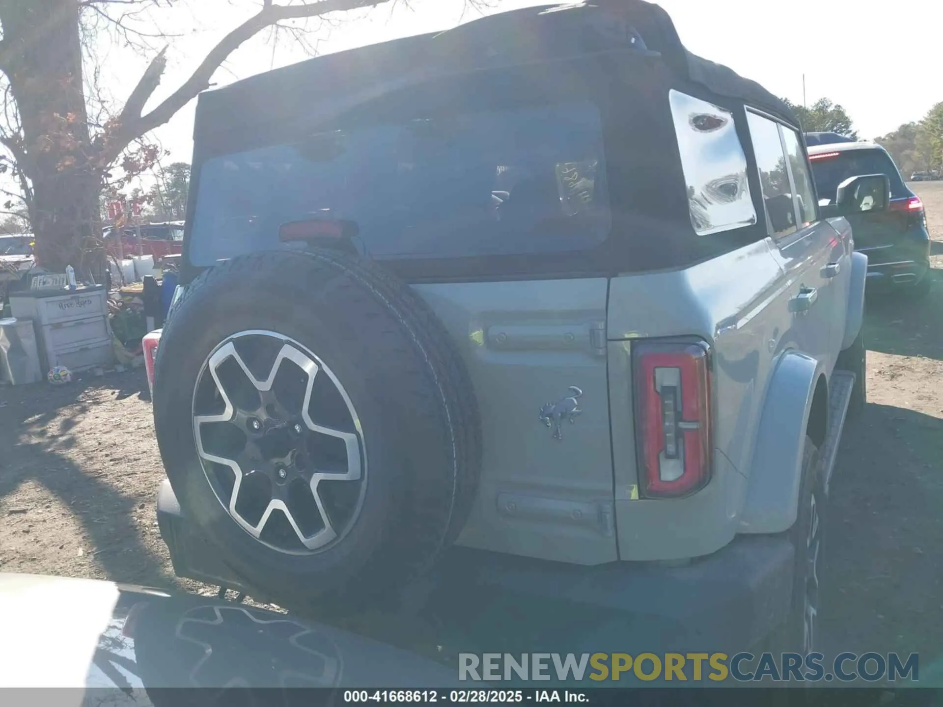 16 Photograph of a damaged car 1FMEE5BP0PLB92975 FORD BRONCO 2023