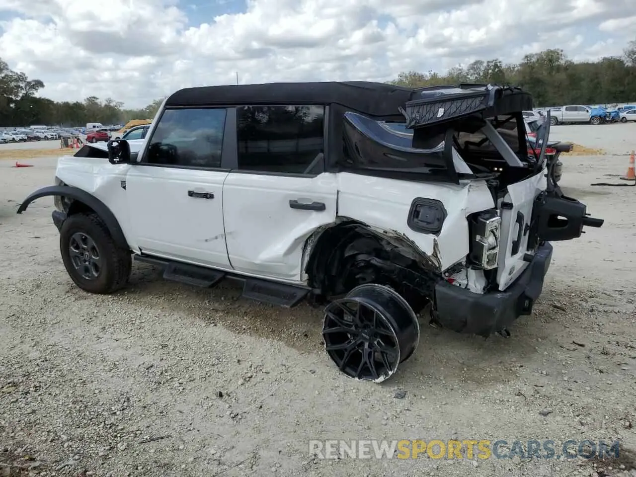 2 Фотография поврежденного автомобиля 1FMEE5BP1PLB15340 FORD BRONCO 2023