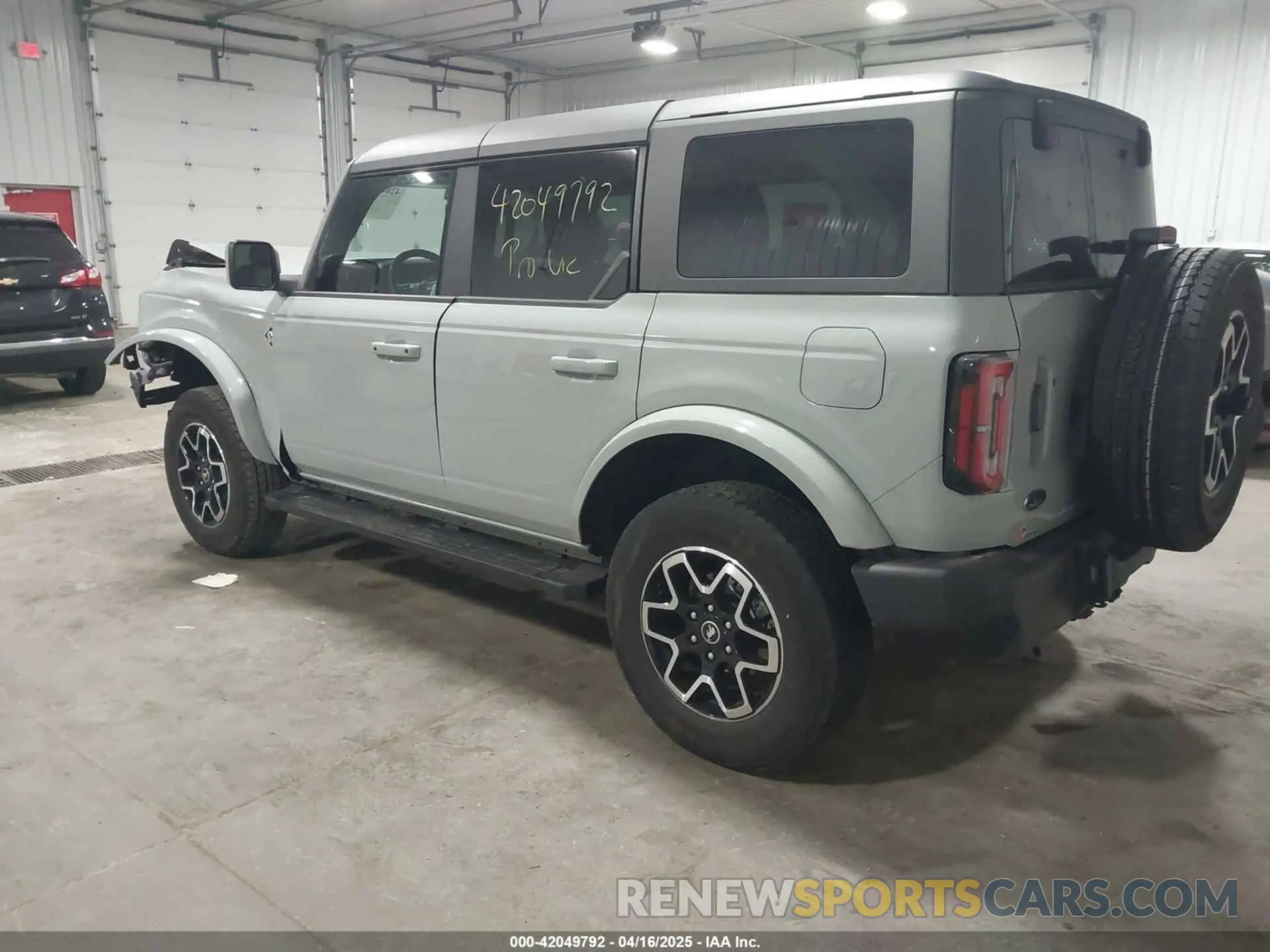 3 Фотография поврежденного автомобиля 1FMEE5BP7PLC09674 FORD BRONCO 2023
