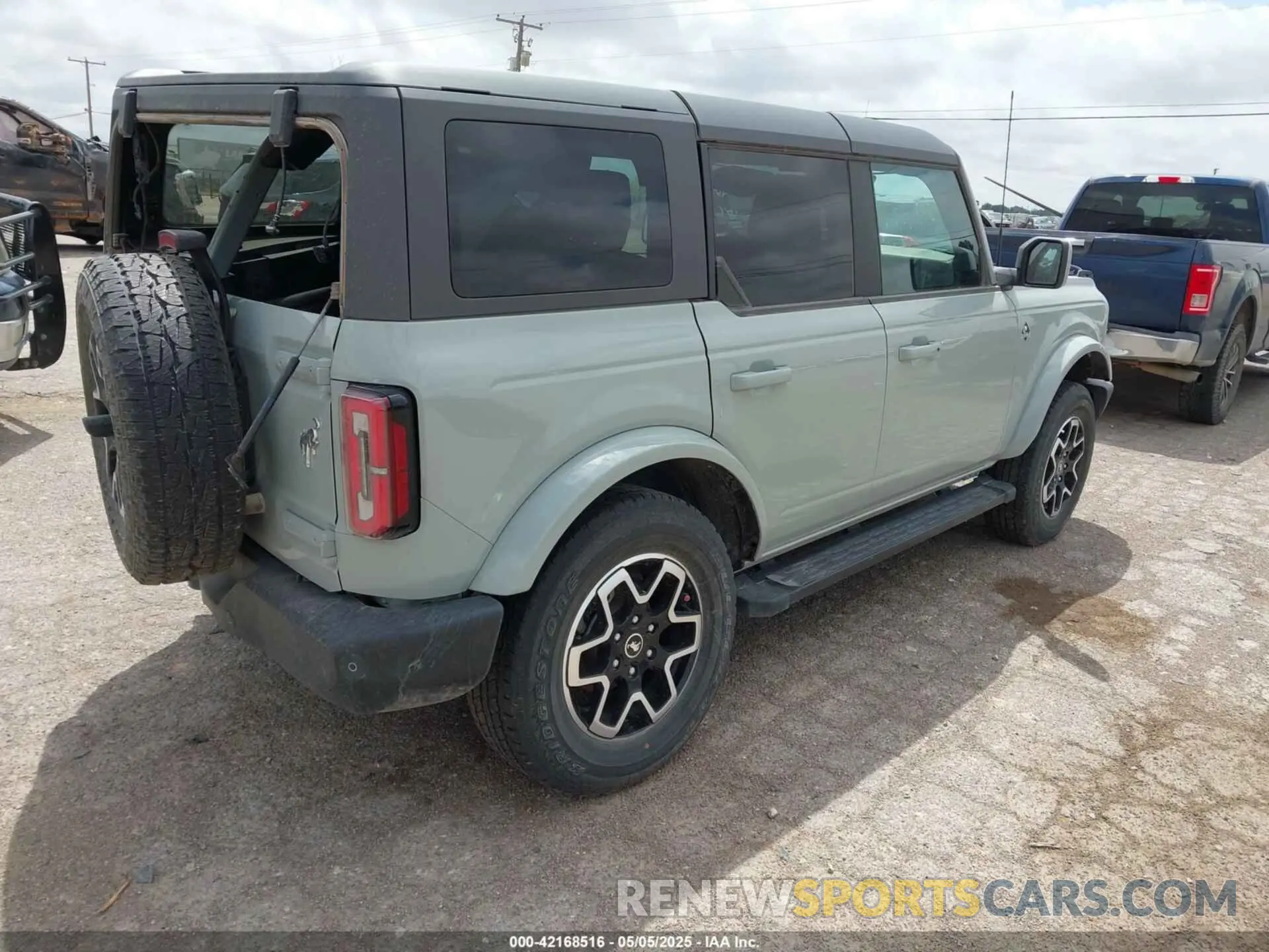 4 Фотография поврежденного автомобиля 1FMEE5BP9PLA97587 FORD BRONCO 2023