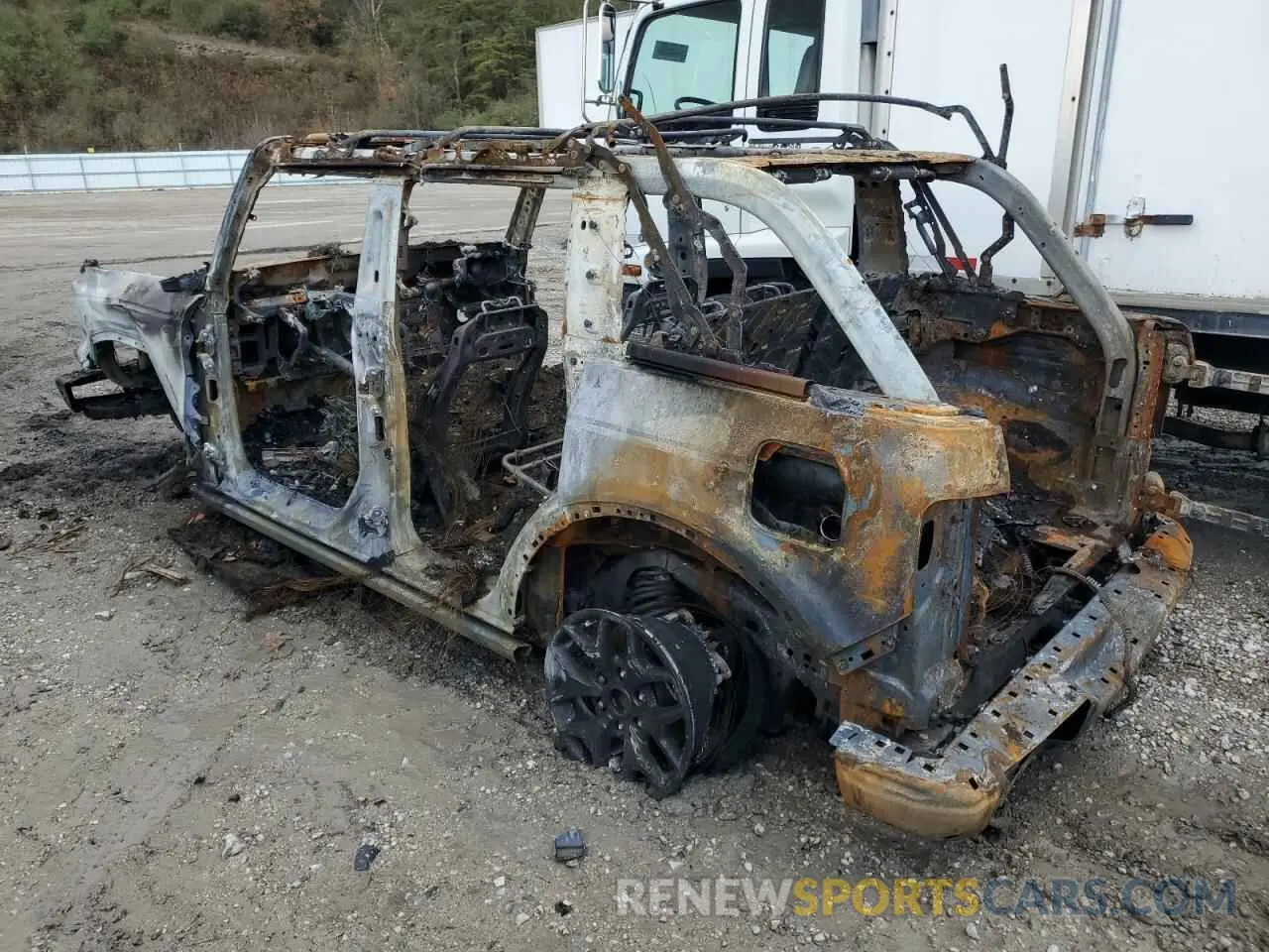 2 Фотография поврежденного автомобиля 1FMEE5DH3PLC03568 FORD BRONCO 2023