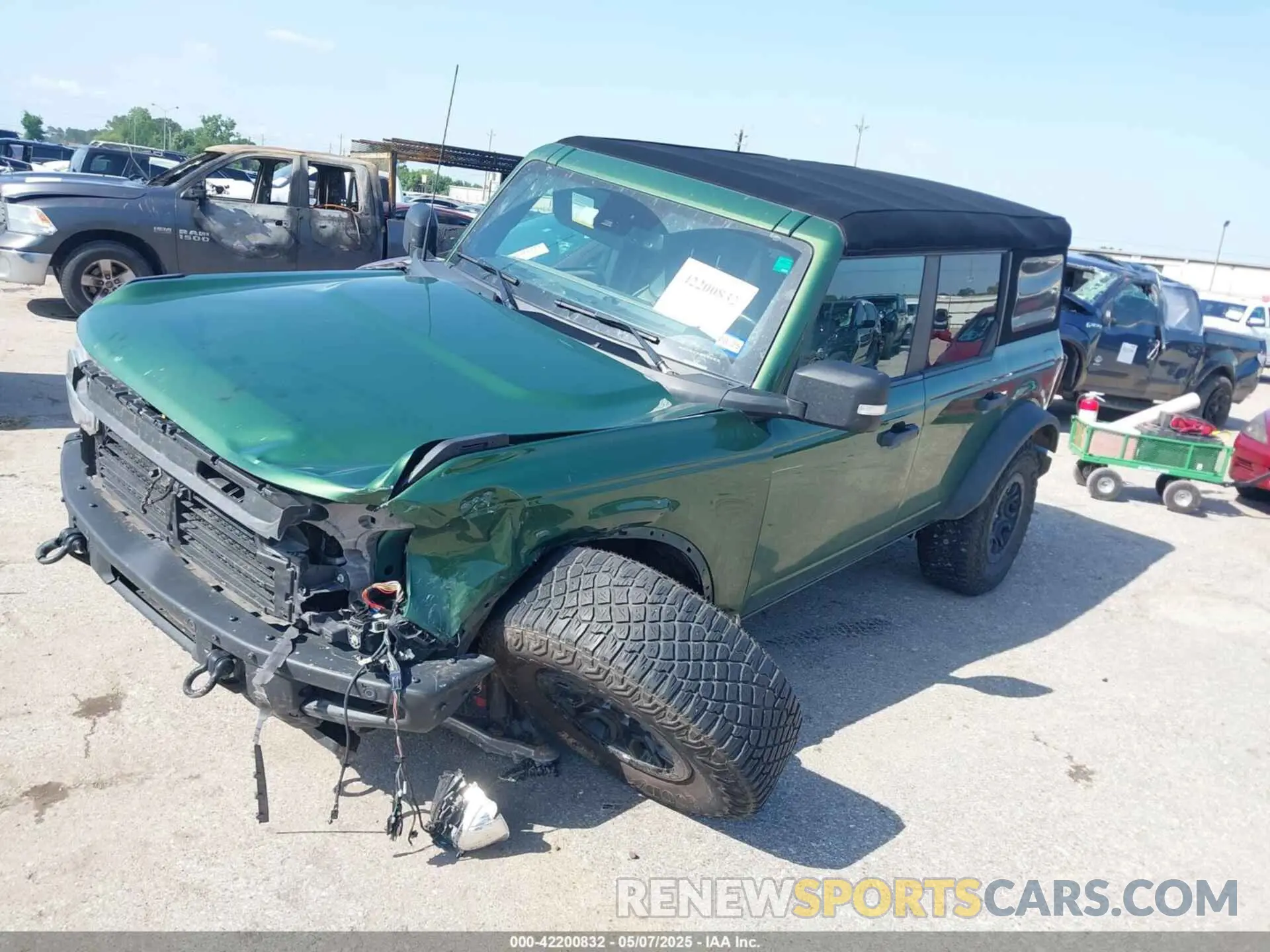 2 Фотография поврежденного автомобиля 1FMEE5DP0PLB60332 FORD BRONCO 2023