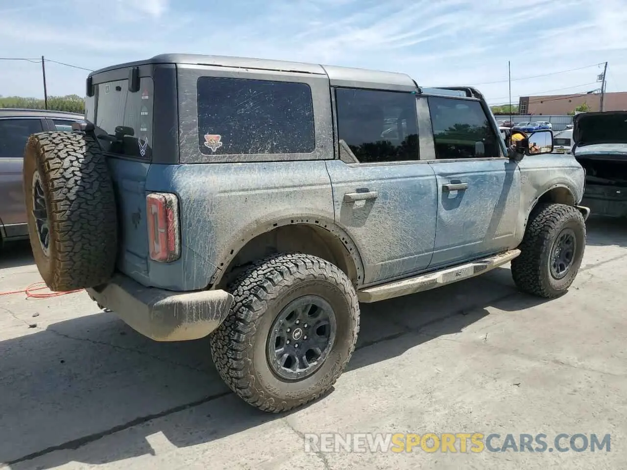3 Фотография поврежденного автомобиля 1FMEE5DP0PLB83500 FORD BRONCO 2023
