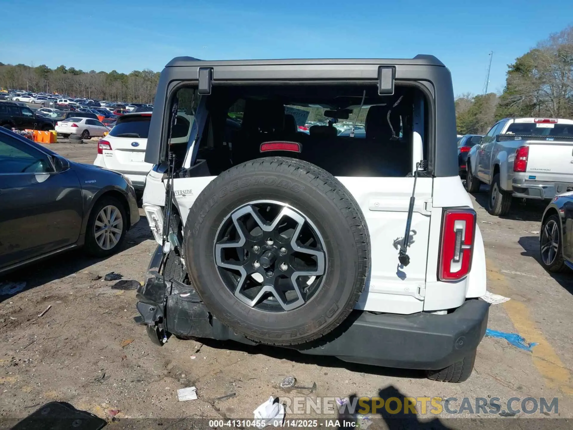 15 Photograph of a damaged car 1FMEE5DP0PLC16138 FORD BRONCO 2023