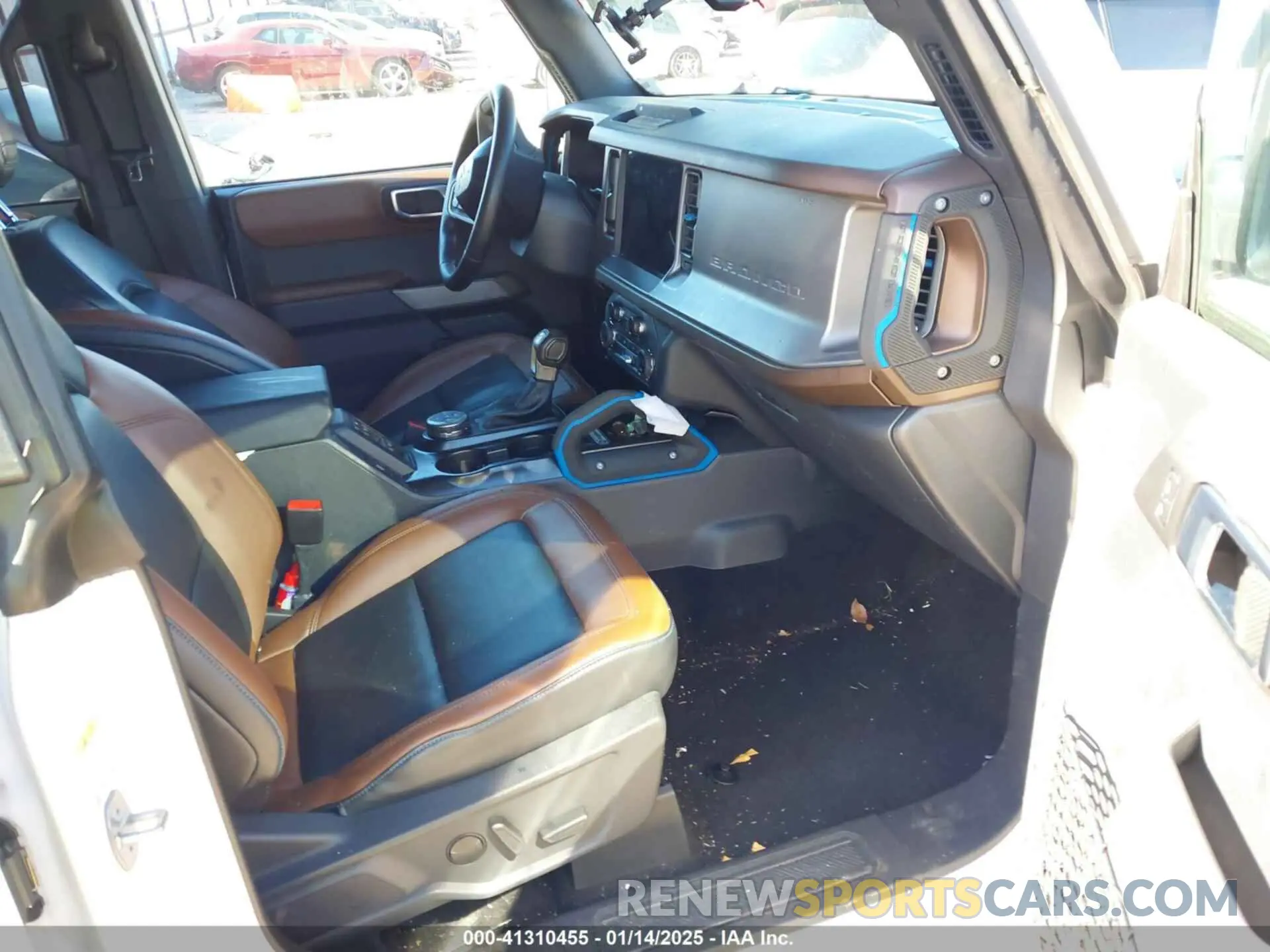 5 Photograph of a damaged car 1FMEE5DP0PLC16138 FORD BRONCO 2023