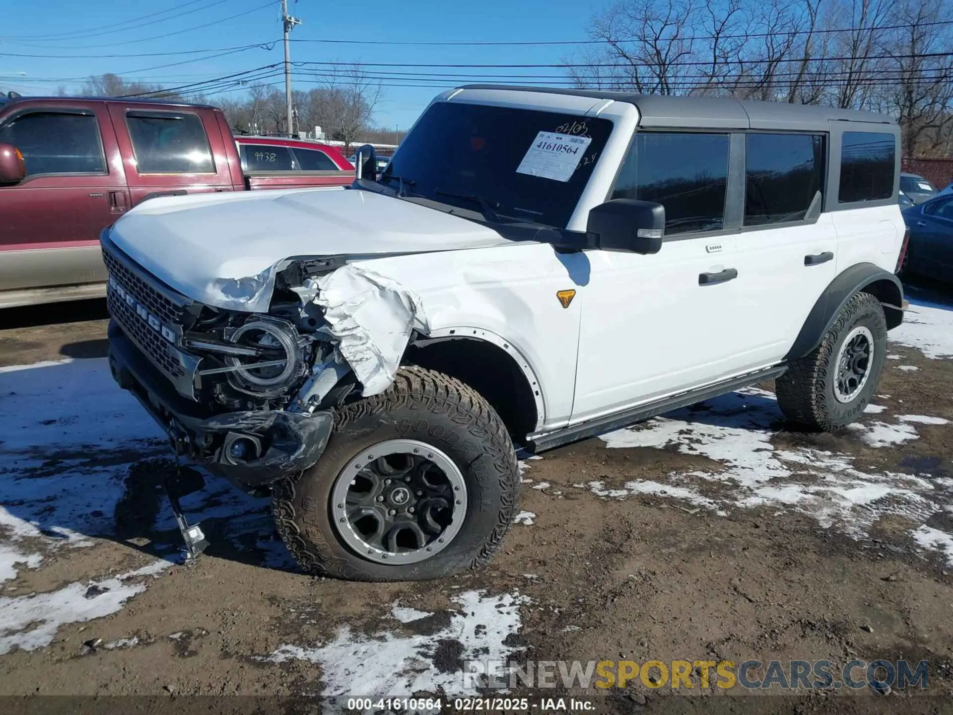 2 Фотография поврежденного автомобиля 1FMEE5DP1PLC08565 FORD BRONCO 2023