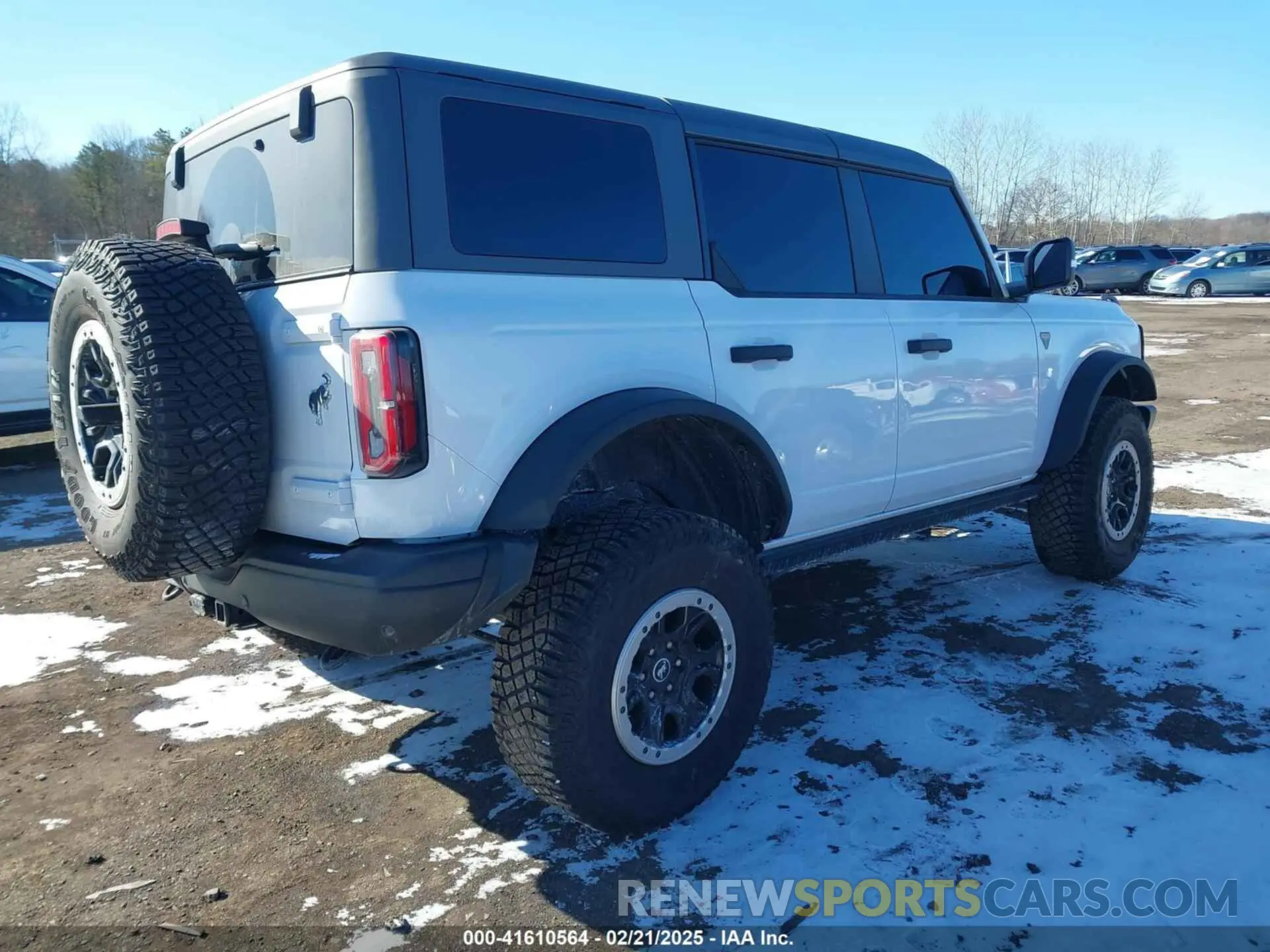 4 Фотография поврежденного автомобиля 1FMEE5DP1PLC08565 FORD BRONCO 2023