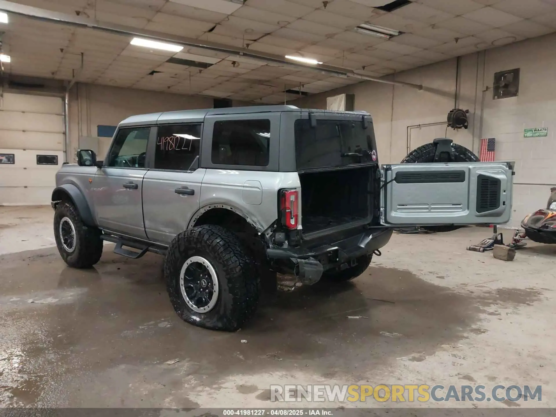 3 Photograph of a damaged car 1FMEE5DP2PLB55066 FORD BRONCO 2023