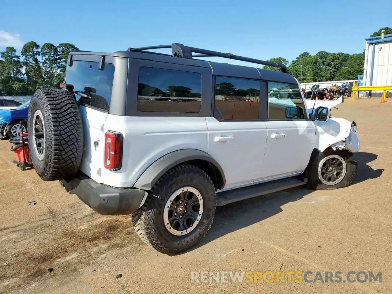 3 Photograph of a damaged car 1FMEE5DP4PLA96702 FORD BRONCO 2023